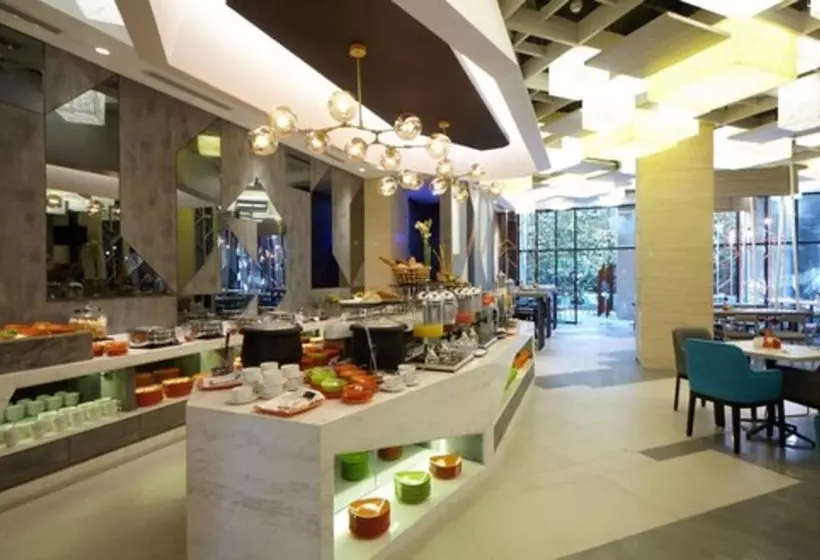 هتل Ibis Styles Medan Pattimura