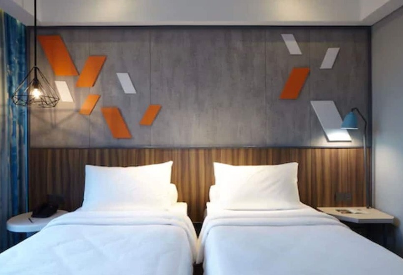 בית מלון כפרי Ibis Styles Medan Pattimura