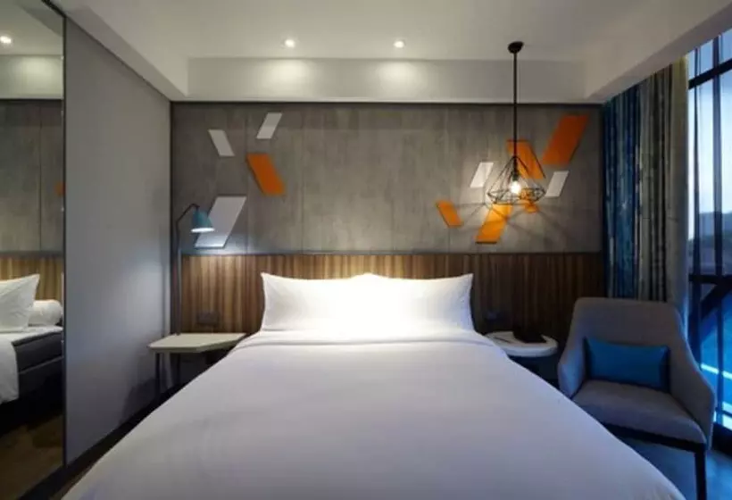 هتل Ibis Styles Medan Pattimura