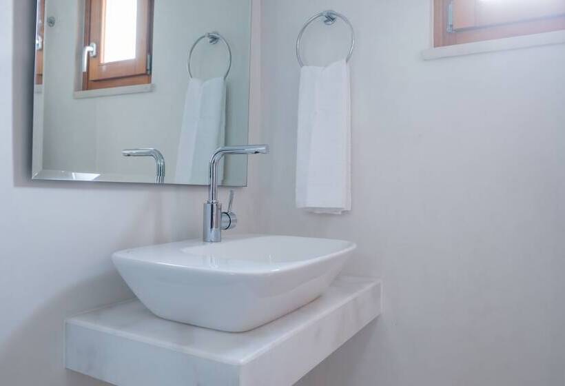 Hotel Lotus Cave Villa