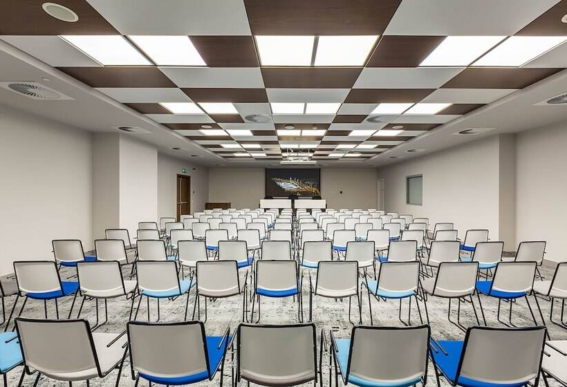 هتل Mercure Almaty City Center