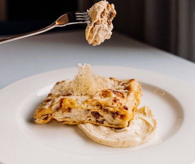 هتل Mercure Almaty City Center