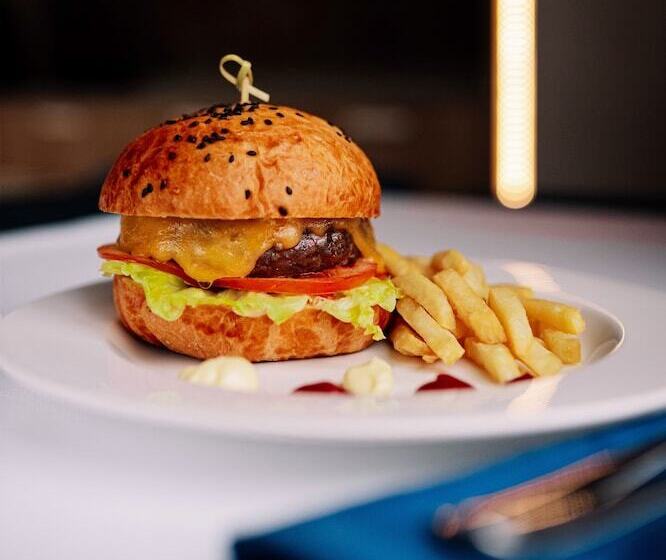 هتل Mercure Almaty City Center