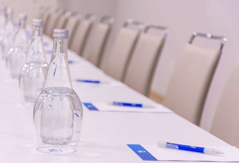 فندق NH Puebla Finsa