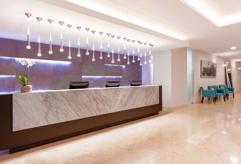 فندق NH Puebla Finsa