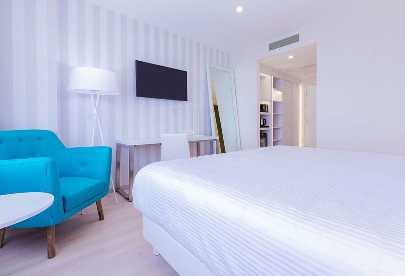 فندق NH Puebla Finsa