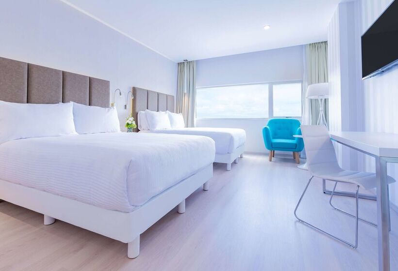 فندق NH Puebla Finsa