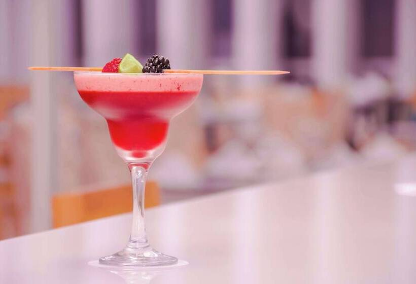 فندق NH Puebla Finsa