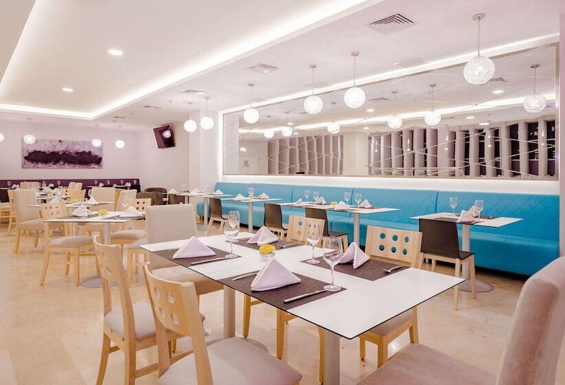 فندق NH Puebla Finsa