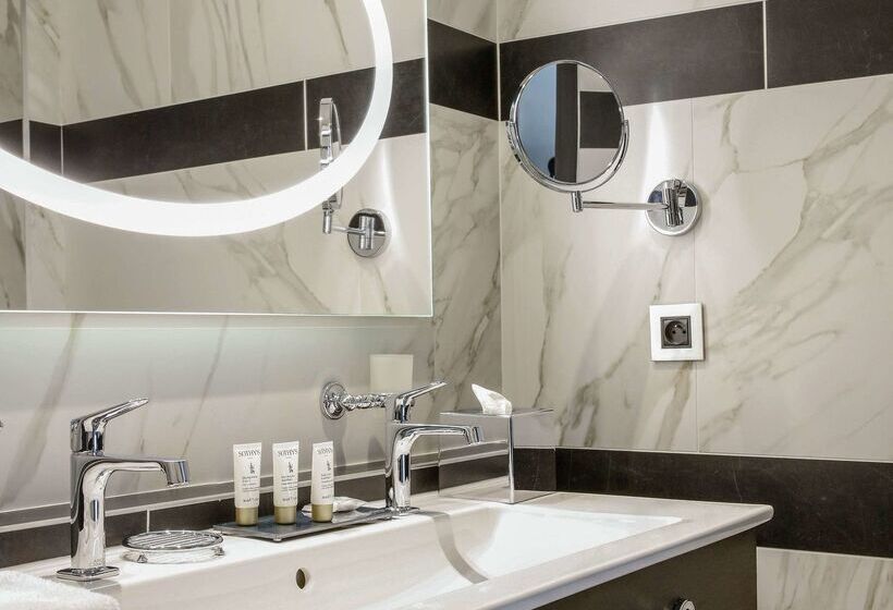 Niepce Paris Hotel, Curio Collection By Hilton