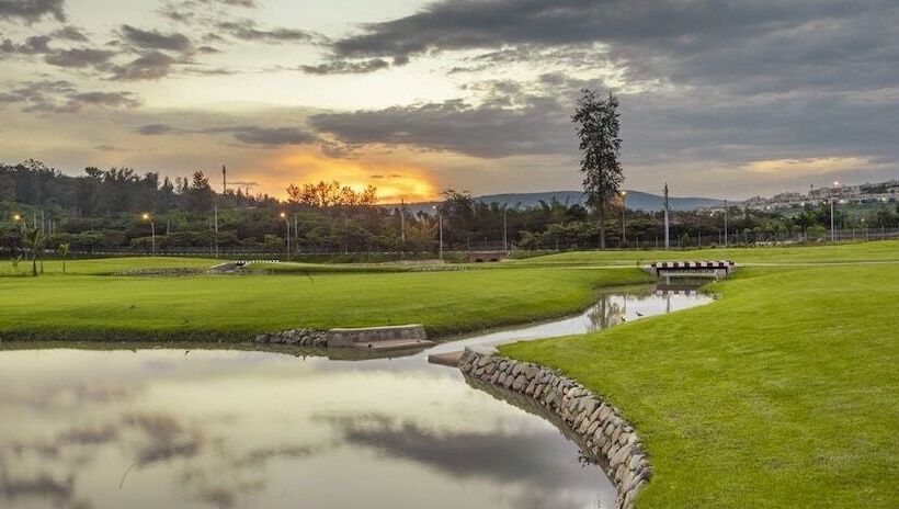 هتل Park Inn by Radisson Kigali