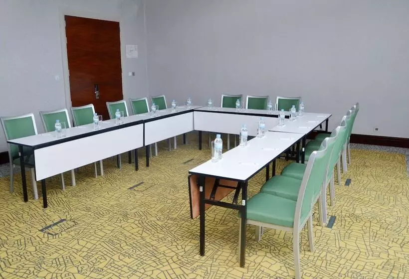 هتل Park Inn by Radisson Kigali