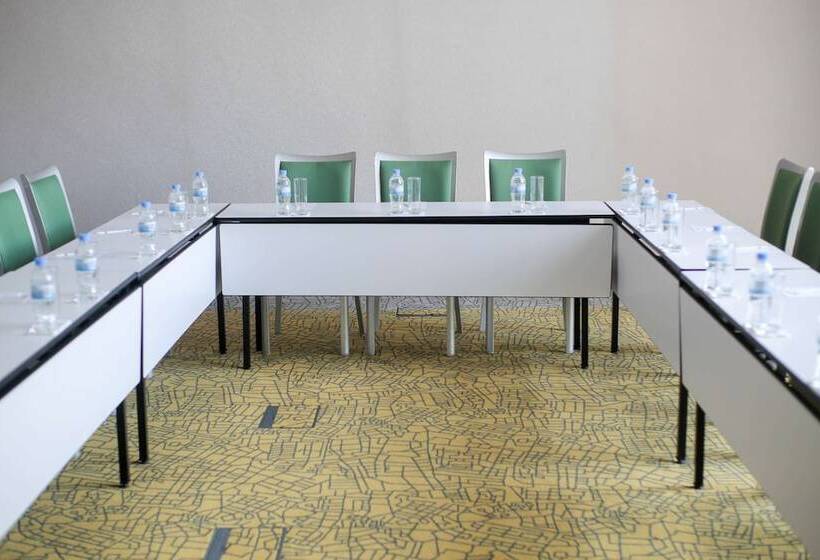 هتل Park Inn by Radisson Kigali