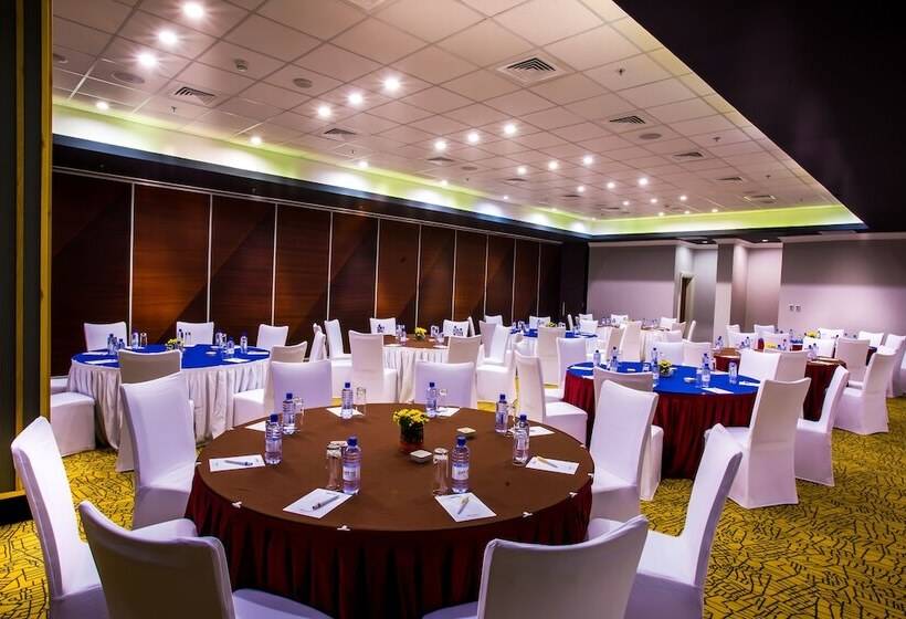 هتل Park Inn by Radisson Kigali