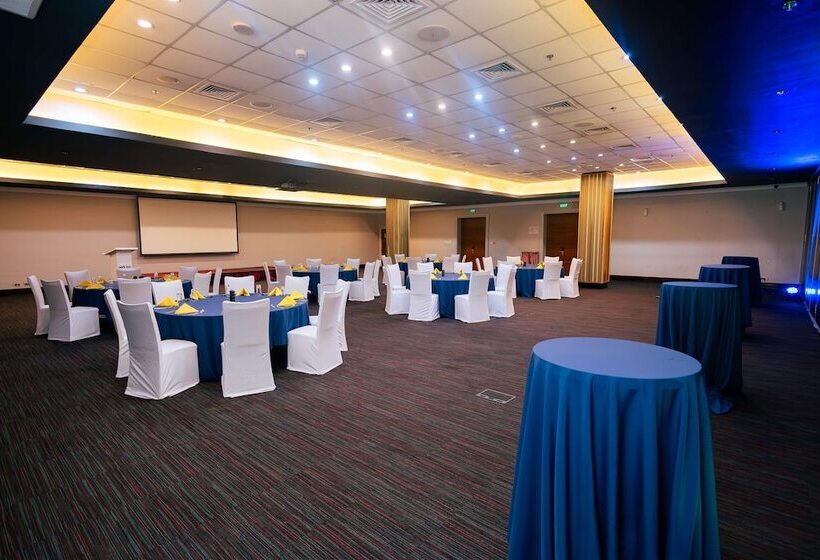 هتل Park Inn by Radisson Kigali