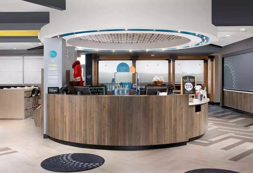 هتل Tru By Hilton Tallahassee Central