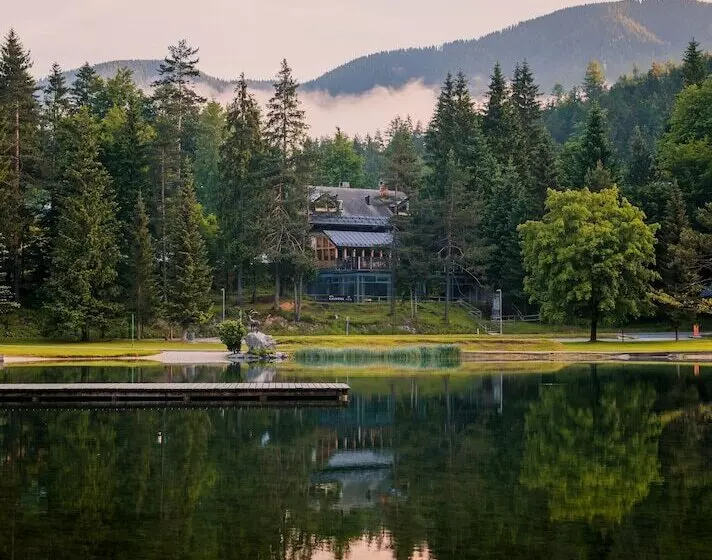 هتل Vila Triglav