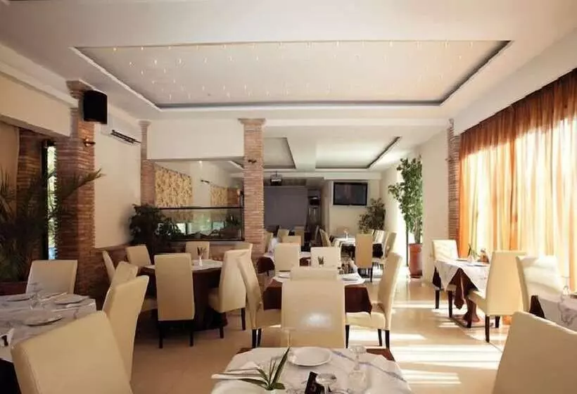 Zante Plaza Hotel & Apartments