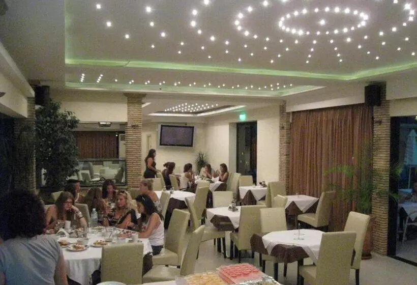 Zante Plaza Hotel & Apartments