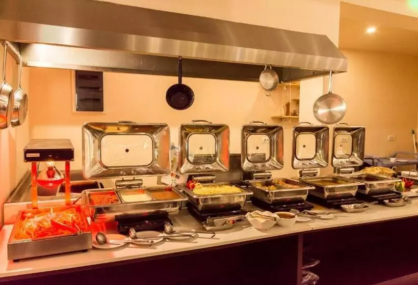 Zante Plaza Hotel & Apartments