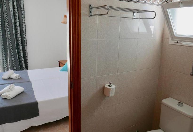 Hostal De La Caravel.la