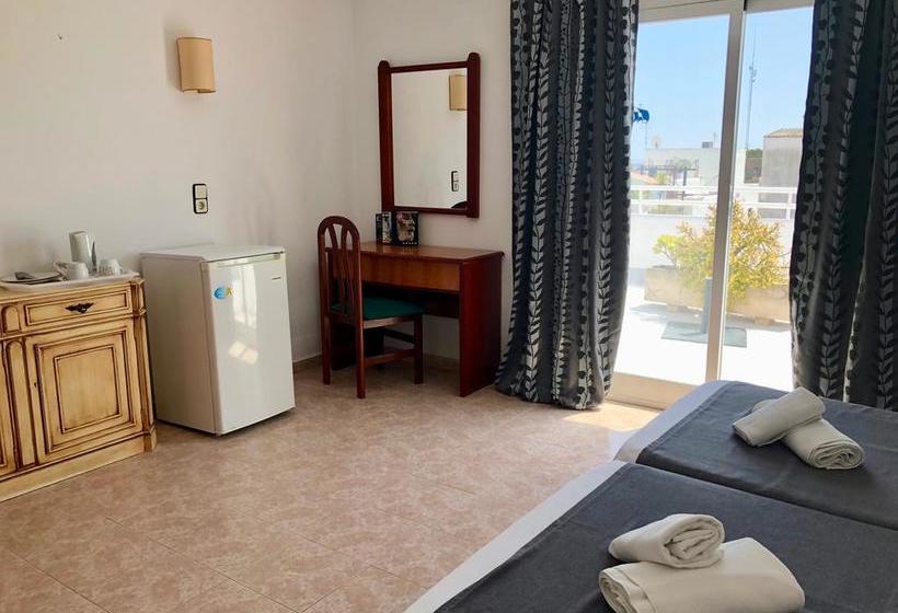 Hostal De La Caravel.la