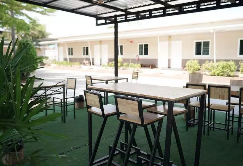 ホテル Baan Sabuy Jung