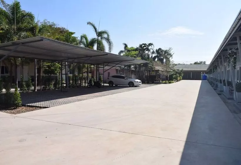 ホテル Baan Sabuy Jung