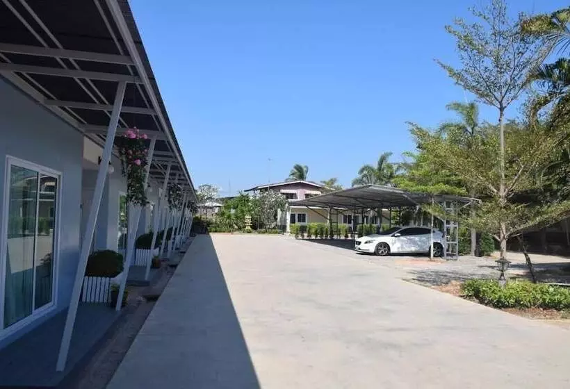 ホテル Baan Sabuy Jung