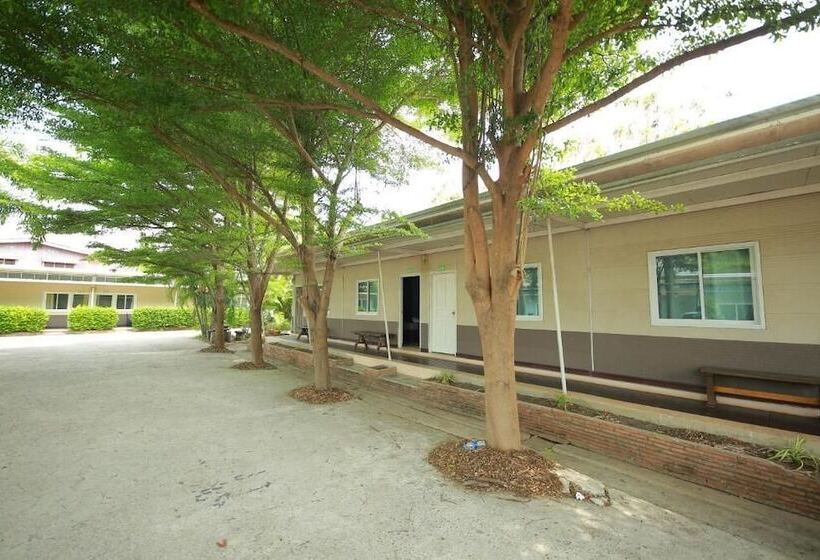 هتل Baan Sabuy Jung