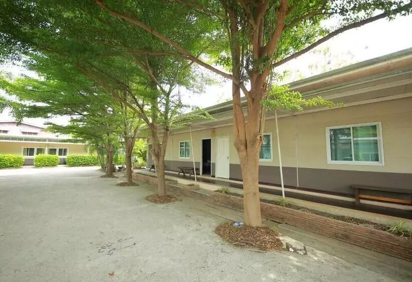 ホテル Baan Sabuy Jung