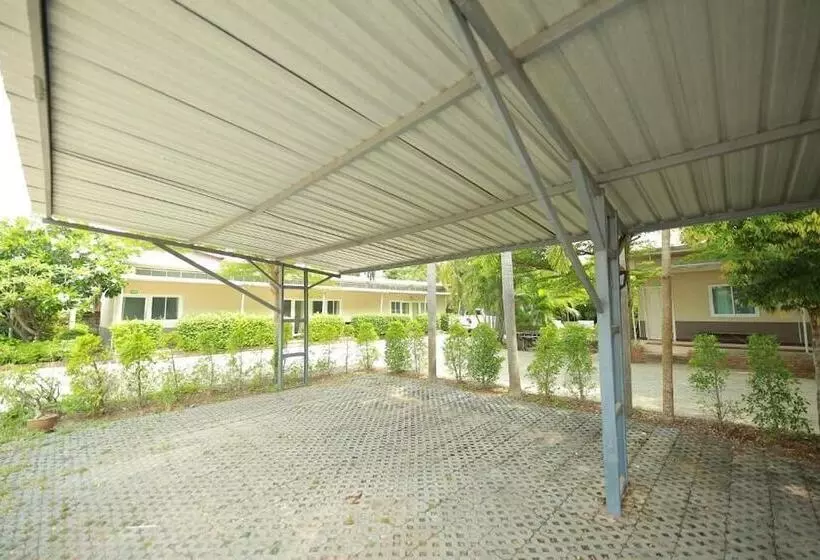 ホテル Baan Sabuy Jung