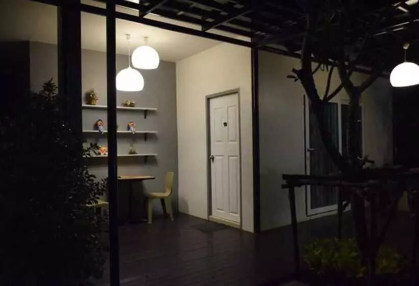 ホテル Baan Sabuy Jung