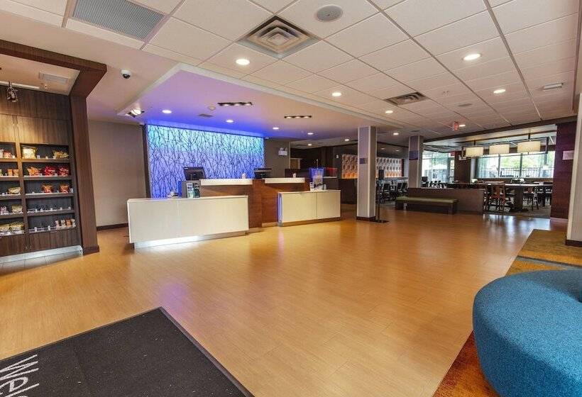 Отель Fairfield Inn & Suites By Marriott Atlanta Woodstock