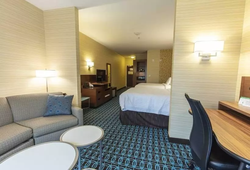 Hotelli Fairfield Inn & Suites By Marriott Atlanta Woodstock