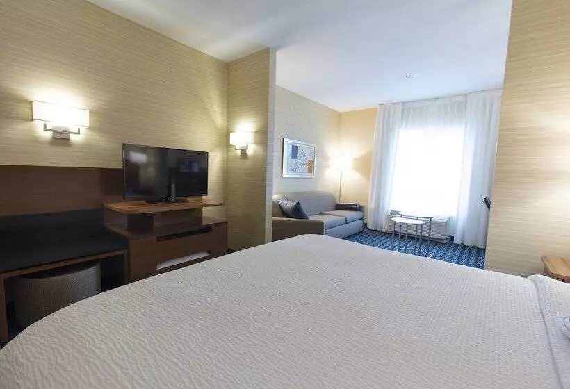 Hotelli Fairfield Inn & Suites By Marriott Atlanta Woodstock