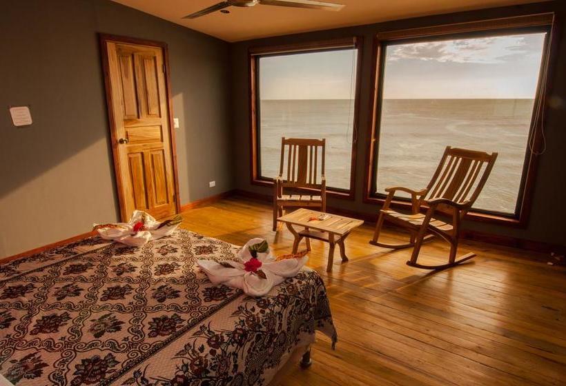 فندق Magnific Rock   Surf Resort & Yoga Retreat Nicaragua