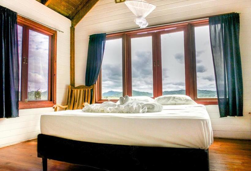 فندق Magnific Rock   Surf Resort & Yoga Retreat Nicaragua