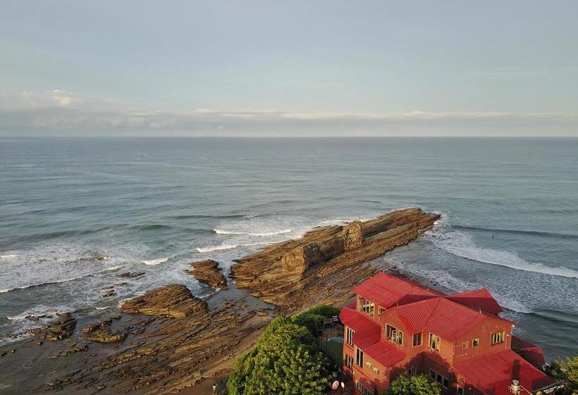 فندق Magnific Rock   Surf Resort & Yoga Retreat Nicaragua