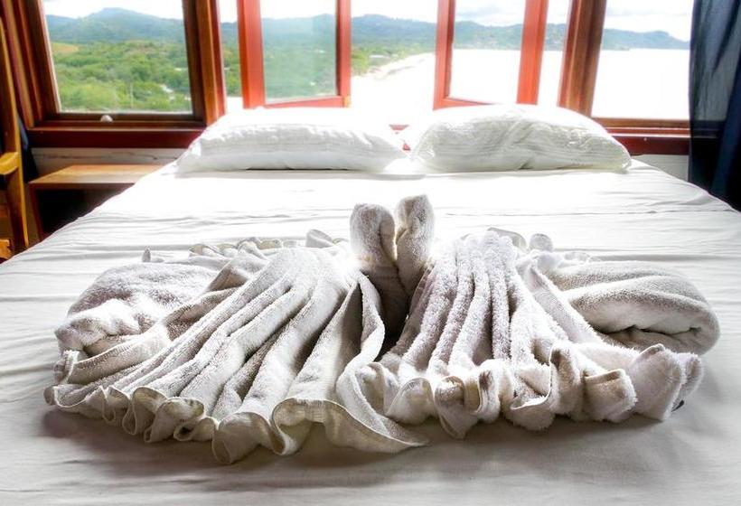 فندق Magnific Rock   Surf Resort & Yoga Retreat Nicaragua