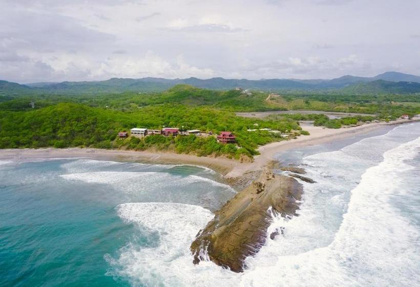 فندق Magnific Rock   Surf Resort & Yoga Retreat Nicaragua