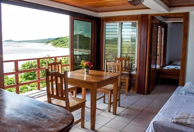 Hotelli Magnific Rock   Surf Resort & Yoga Retreat Nicaragua