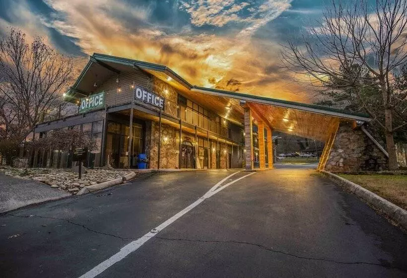 Hotelli Tremont Lodge & Resort