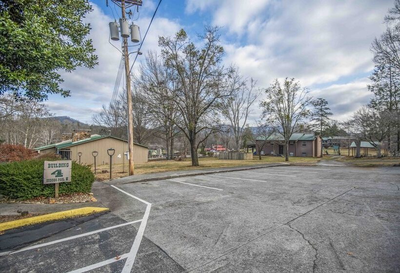 ホテル Tremont Lodge & Resort