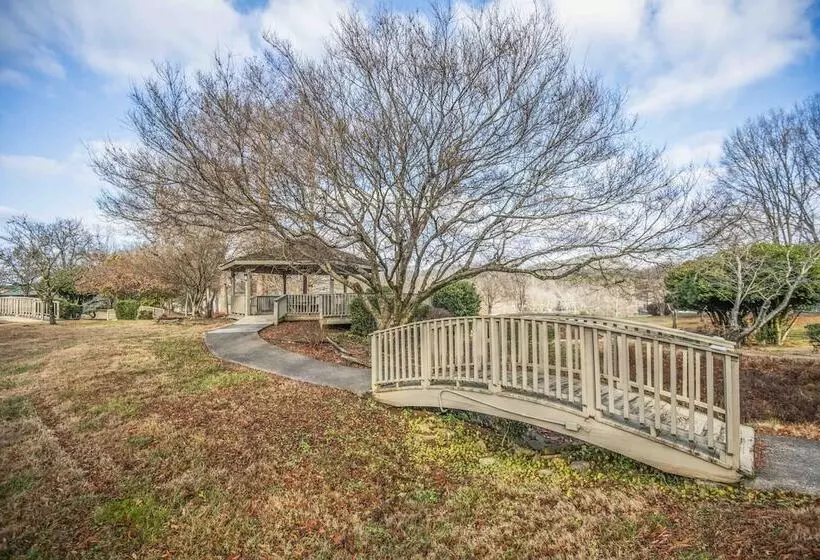 Hotelli Tremont Lodge & Resort