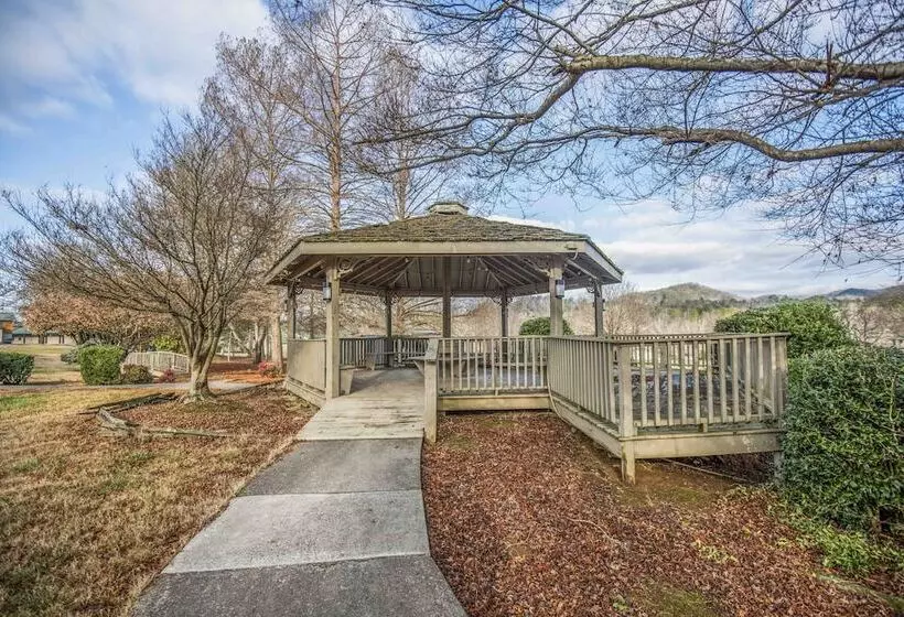 Hotelli Tremont Lodge & Resort