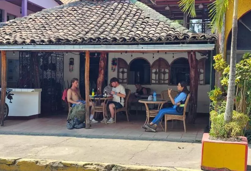 The Landing Hotel And Restaurant