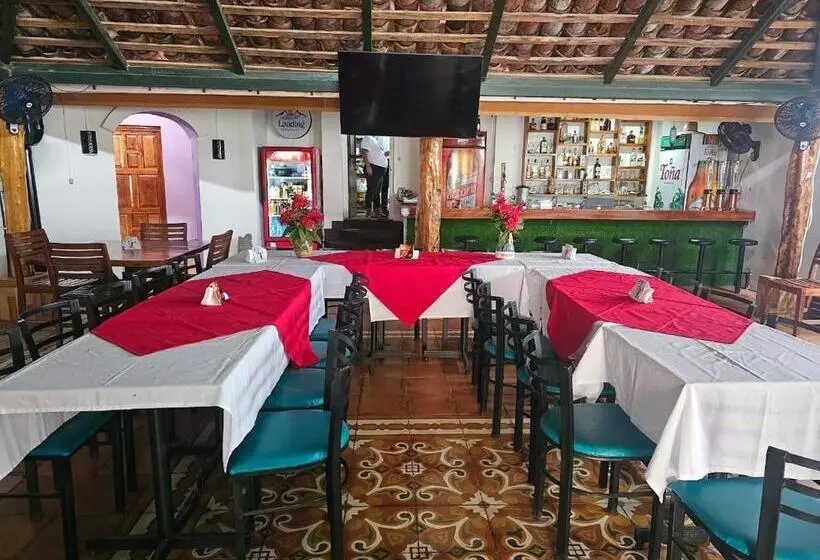 The Landing Hotel And Restaurant