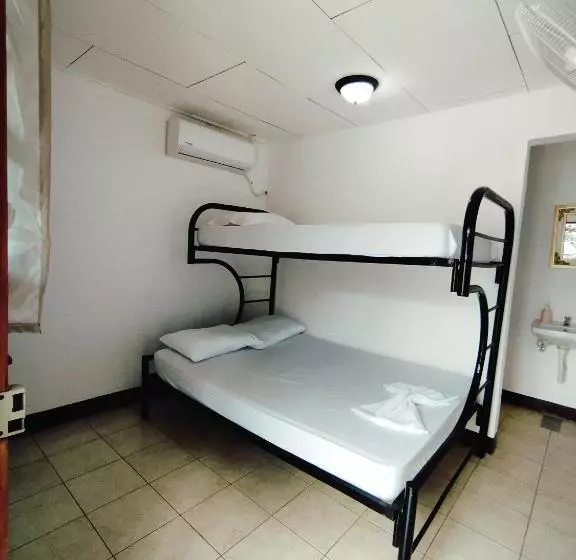 The Landing Hotel And Restaurant