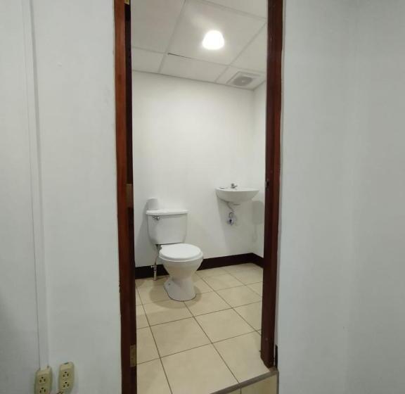 The Landing Hotel And Restaurant